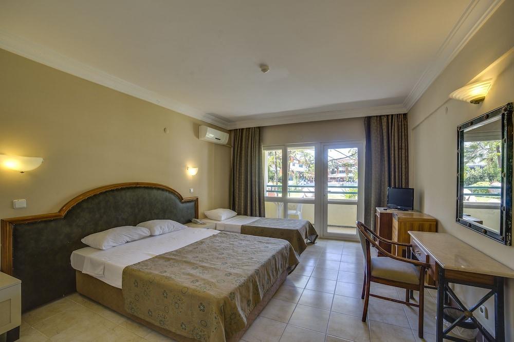 La Santa Maria Hotel Кушадасъ Екстериор снимка