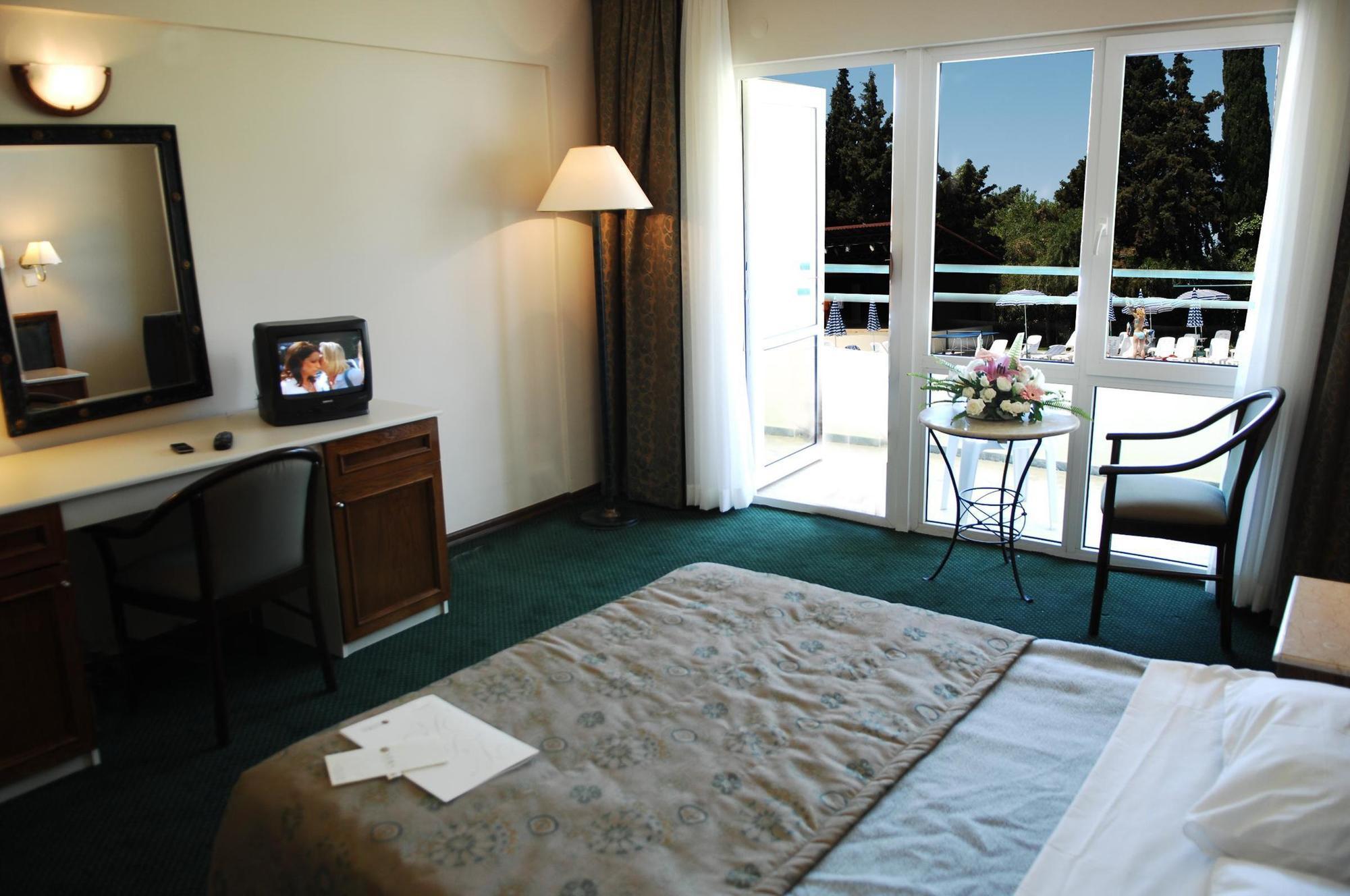 La Santa Maria Hotel Кушадасъ Екстериор снимка