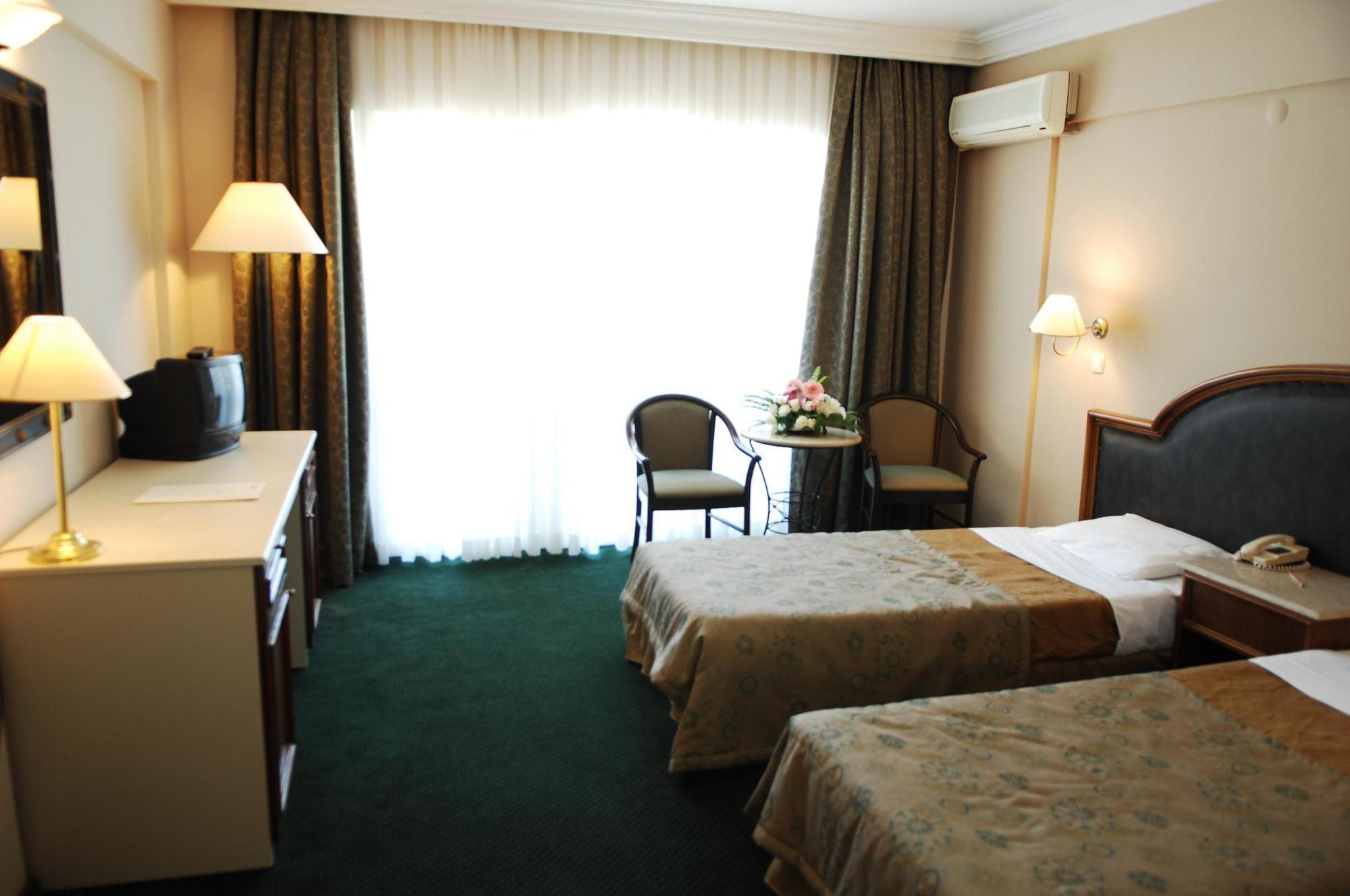 La Santa Maria Hotel Кушадасъ Екстериор снимка